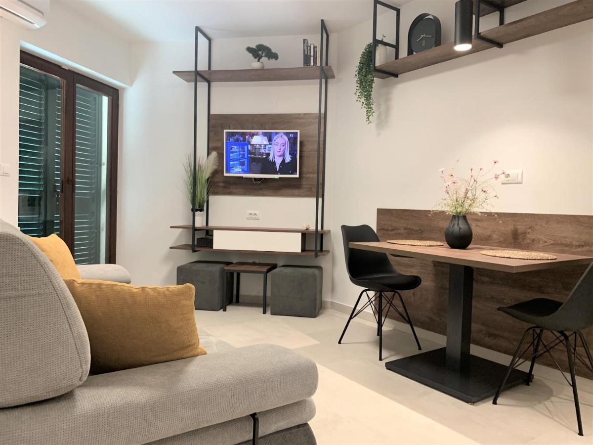 Villa Fani - Apartments In Трогир Экстерьер фото
