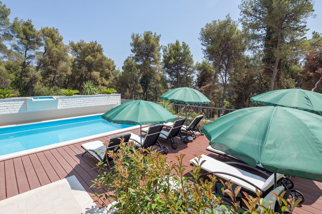 Villa Fani - Apartments In Трогир Экстерьер фото