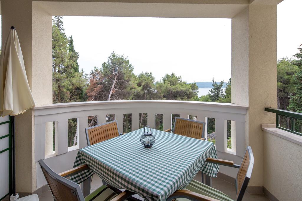 Villa Fani - Apartments In Трогир Экстерьер фото