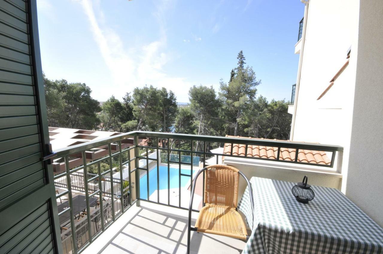 Villa Fani - Apartments In Трогир Экстерьер фото